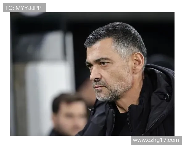 足球明星吸雪茄视频曝光引发热议球场外的奢华生活与健康隐忧